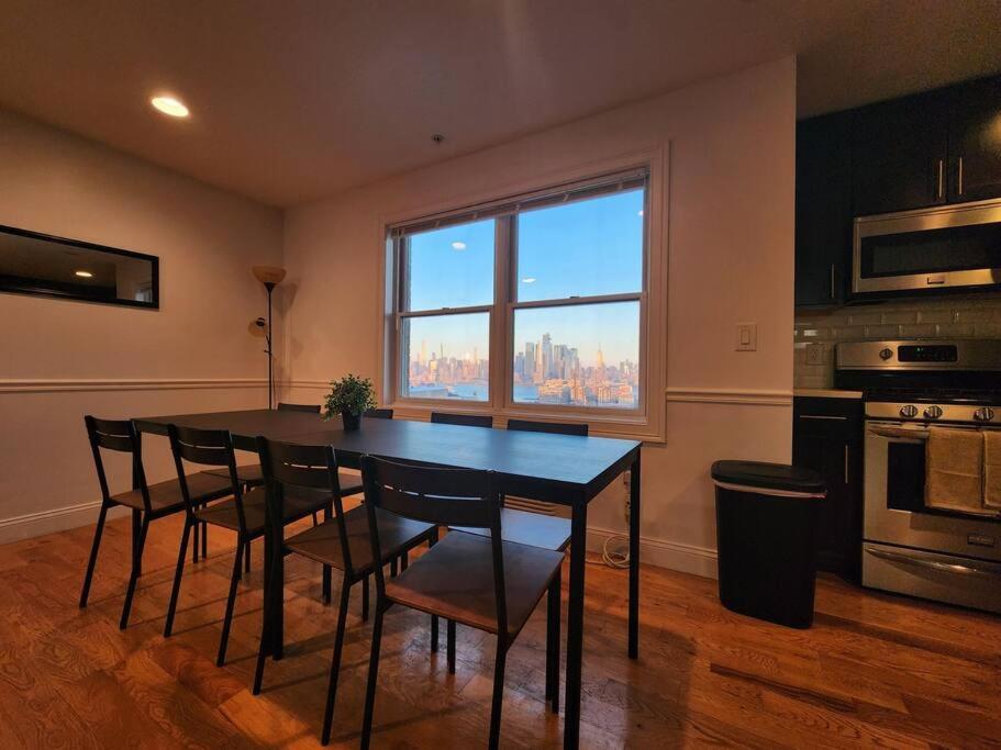Luxurious 2 Bed ! Mins To Nyc! Lägenhet Union City Exteriör bild