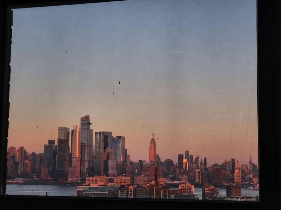 Luxurious 2 Bed ! Mins To Nyc! Lägenhet Union City Exteriör bild