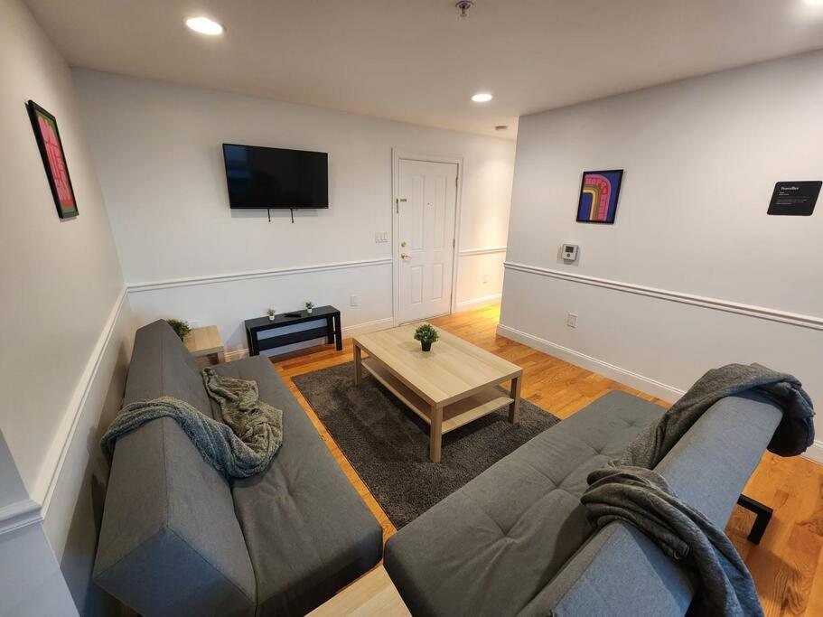 Luxurious 2 Bed ! Mins To Nyc! Lägenhet Union City Exteriör bild