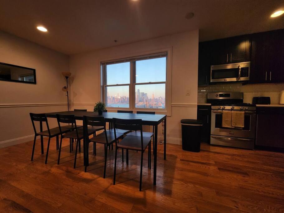 Luxurious 2 Bed ! Mins To Nyc! Lägenhet Union City Exteriör bild